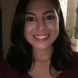 Meet your Posher, Lina